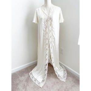 Vintage Pinehurst Lingerie Open Front Night Robe Petite